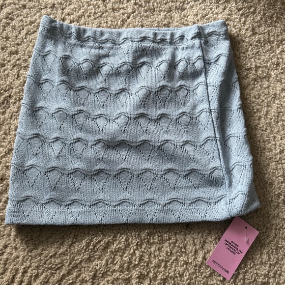 PrettyLittleThing Mid Rise Mini Skirt - Picture 4 of 4